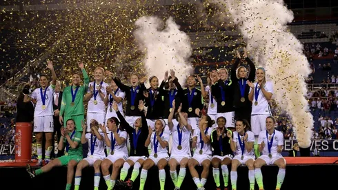 US lawmakers back equal pay for women players