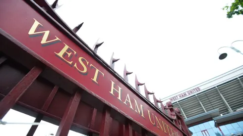 West Ham snub ladies to keep United clash as Upton Park finale