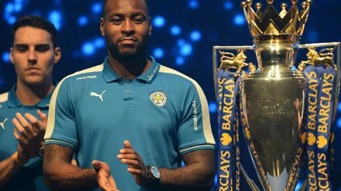 Leicester City mobbed in Thailand on Premier League victory tour