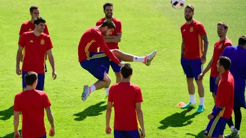 Spain aim to maintain reversal of fortunes with Italy