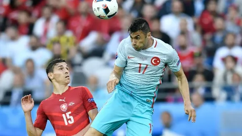 Turkey stun Czech Republic to revive Euro hopes