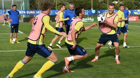 War hurt Ukraine's Euro 2016 campaign, says sorry coach