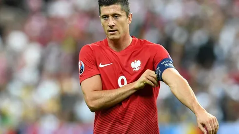 Euro 2016 last-16 berth in sight for Poland past Ukraine