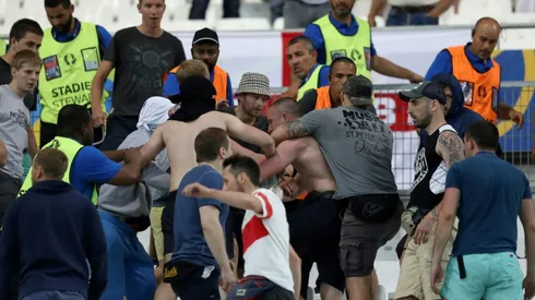 Russia out of Euro 2016 if more stadium trouble, says UEFA