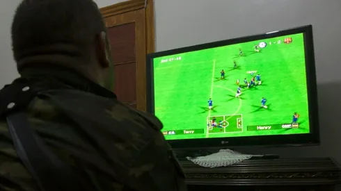 Making an eSports living on a pixelated pitch