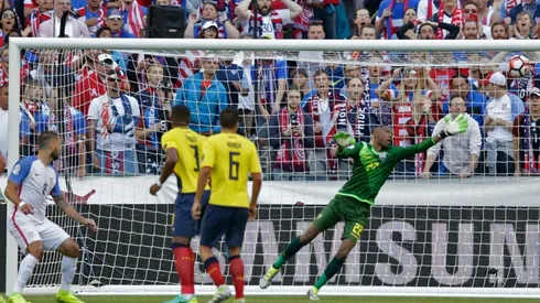 US into Copa last four after Dempsey strikes