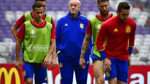 Spain start treble bid at Euro 2016 under sex-scandal cloud
