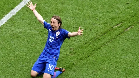 Modric stunner sees Croatia past Turkey
