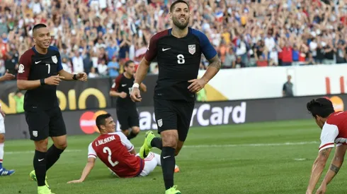 US down Paraguay to top group as Colombia stunned