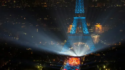 France kicks off Euro 2016 party with Eiffel Tower gig