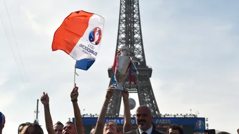 France vows to keep Euro 2016 moving despite strikes