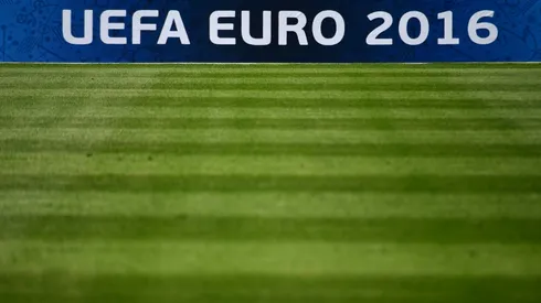 Hollande vows 'all necessary measures' to stop Euro 2016 disruption