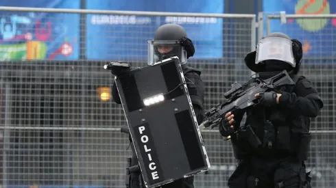 UK warning adds to Euro 2016 security fears