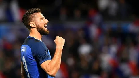 Giroud double helps France sink Scotland in friendly