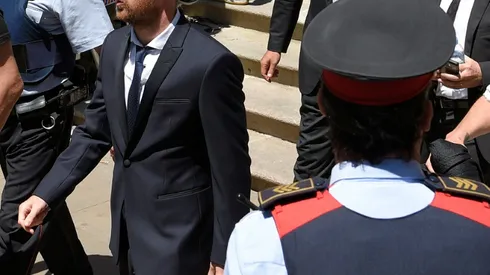 Spain prosecutors ask Messi be absolved in fraud trial