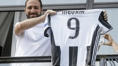 Higuain answers critics, targets Juventus title deluge