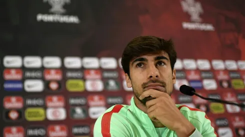 Barcelona agree deal for Valencia midfielder Andre Gomes