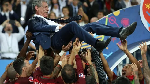 Portugal extend Santos deal to 2020