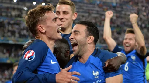 Griezmann double sends determined France to Euro 2016 final
