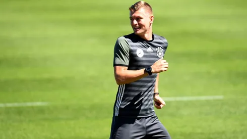 Pressure also on France, says Germany midfielder Kroos
