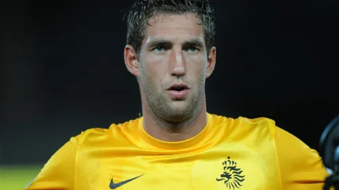 Dutch goalkeeper Stekelenburg joins Koeman at Everton