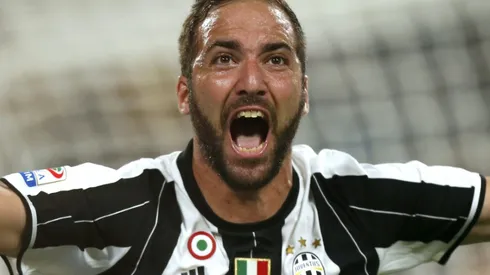 Higuain fires Juventus to winning start