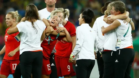 German women give coach Neid golden goodbye