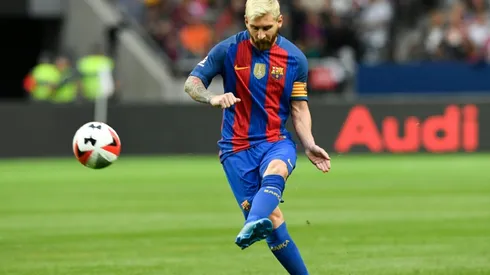 Suarez and Messi lead Barcelona past Leicester