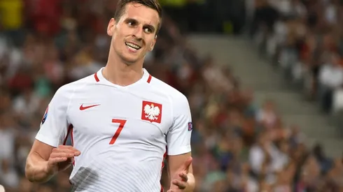 Milik welcomed as Napoli fans fire insults at Higuain