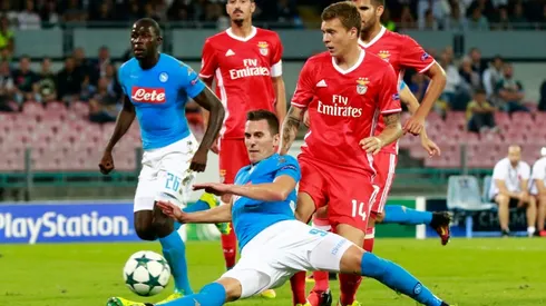 Milik, Mertens star as Napoli outclass Benfica
