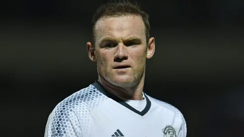 Rooney on bench for Man Utd against Leicester