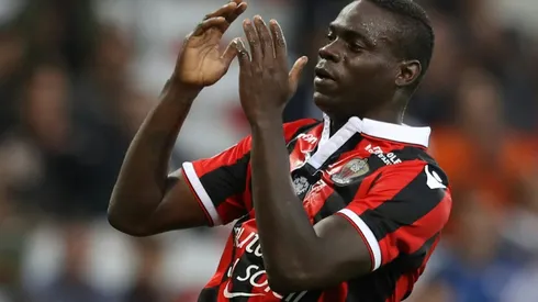 Balotelli brace helps send Nice top of Ligue 1