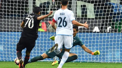 Bacca and Niang send Milan up to third