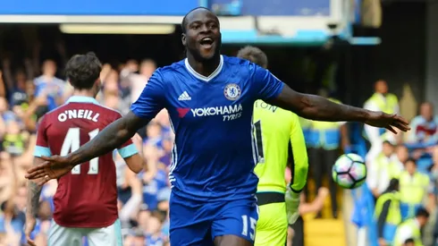 Touchline tussle beckons for Klopp and Conte