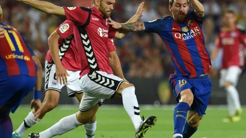 Barca stunned by Alaves, Ronaldo nets on return