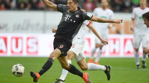 Lewandowski, Robben shine as Bayern floor Augsburg again