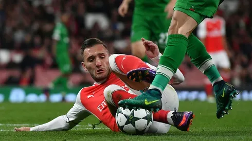 Wenger fumes over Perez injury