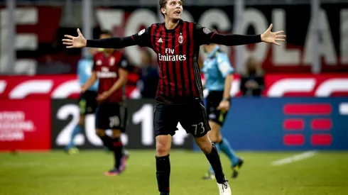 Locatelli screamer earns AC Milan rare win over Juve