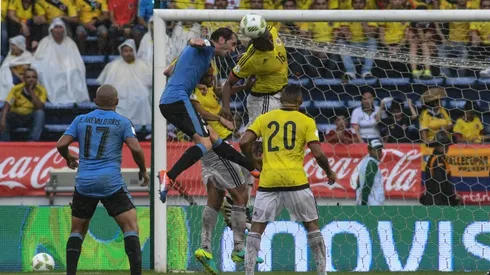 Mina rescues Colombia in Uruguay draw