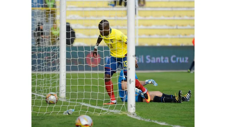 Valencia double rescues Ecuador