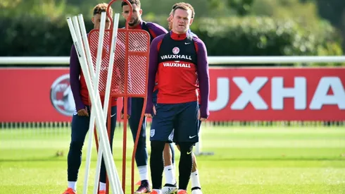 England drop Rooney for Slovenia qualifier
