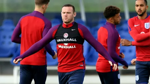 Rooney, Walcott set for England starts