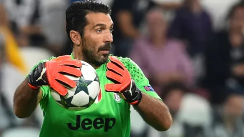 Buffon smells wind of change as Spain arrive minus Casillas