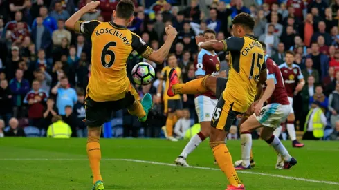 Koscielny's disputed late winner for Arsenal downs Burnley