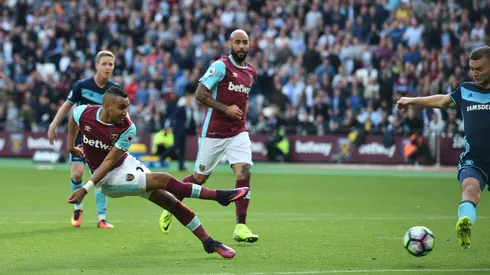 Payet magic rescues spluttering West Ham