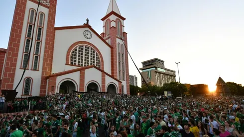 Fans mass at Brazil football stadium to mourn dead players