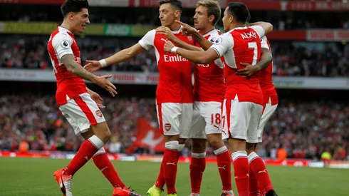 Bellerin signs long-term Arsenal deal