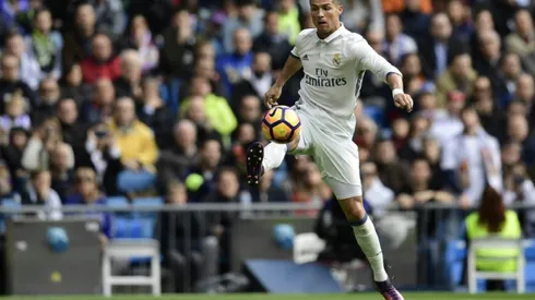 Ronaldo extends Real Madrid deal to 2021