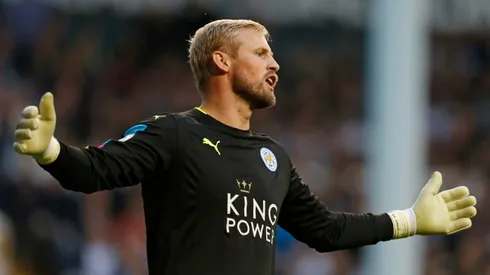 Leicester's Kaspar Schmeichel out for a month with broken hand