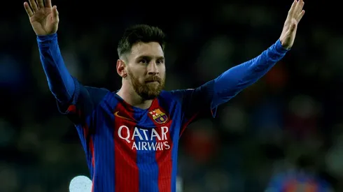 Suarez hopes new deal forthcoming for "PlayStation" Messi